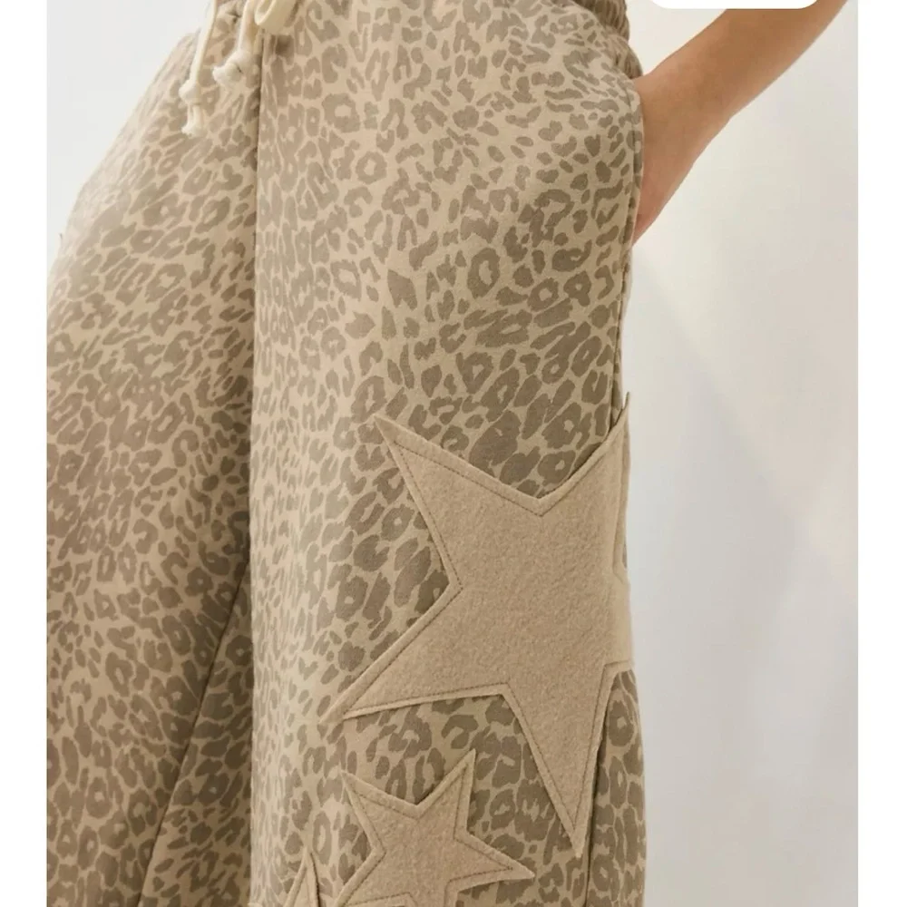Urban Outfitters Star Patterned Tan Joggers - Picture 2 of 5